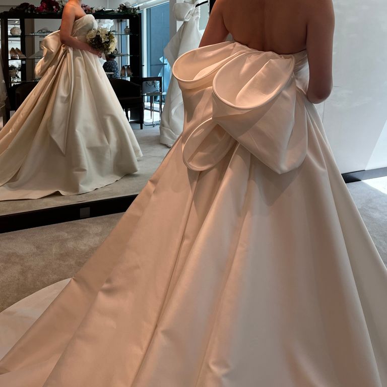 ANTONIO RIVA (アントニオ・リーヴァ)|ドレスショップ検索サイト【ウエディングパークドレス】