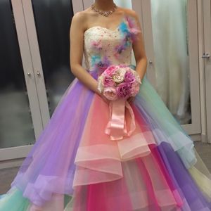 他にないドレスです
