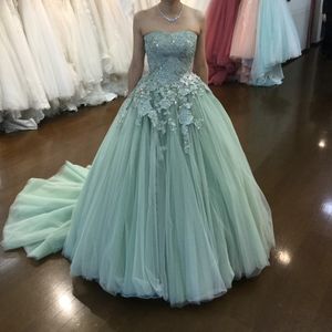 色味がきれいなドレス