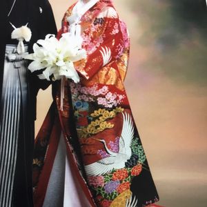 春の挙式に合わせた衣装