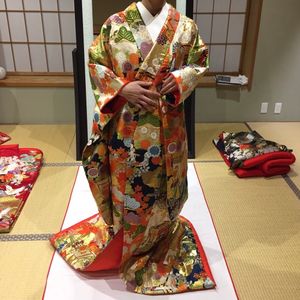 ゴージャスな色打掛！
