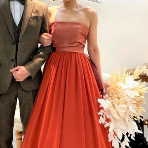 ワインレッドで大人めカラードレス