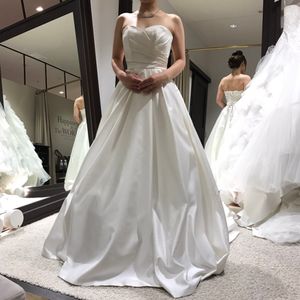 シンプルで素敵なAラインドレス