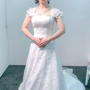 背中に羽の生えたようなデザイン