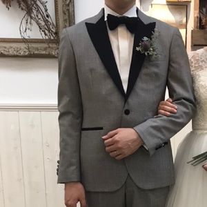 落ち着いた感じのあるタキシード