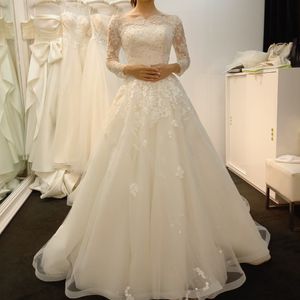 秋婚にぴったりドレス
