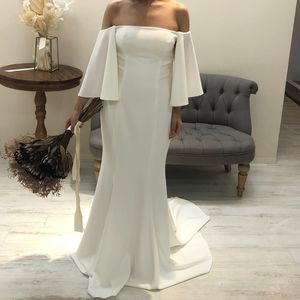 カジュアルでオシャレなドレス
