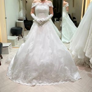 シンプルだけど華やか！チャペルに合う！