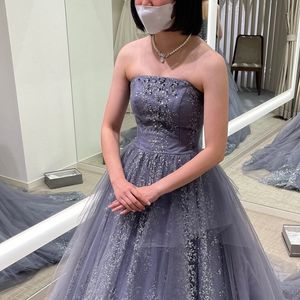 動くたびグリッターラメがキラキラ
