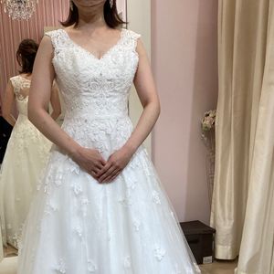 刺繍が可愛いAラインドレス