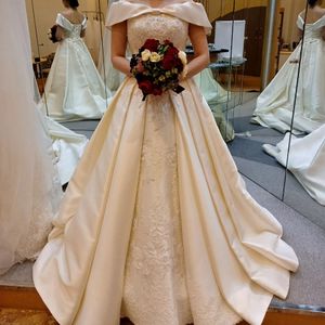ロイヤルプリンセススタイルなドレス