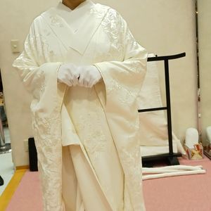 ナチュラルなちりめん生地の白無垢