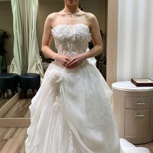 プリンセス感◎良心的な価格でデザインのあるウェディングドレス