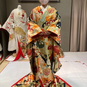 色打掛　総柄