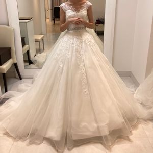 可憐で可愛らしい柔らかプリンセスドレス