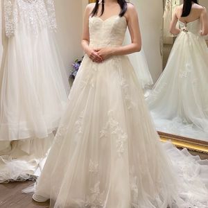 リーフ柄のレースが可愛いチュールドレス