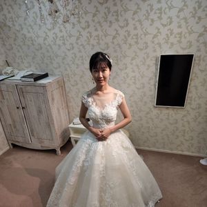 ふわふわした花柄の可愛らしいドレス