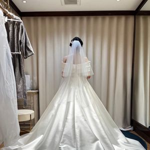 ミカドシルクの高級感あふれるキュートなプリンセスラインドレス