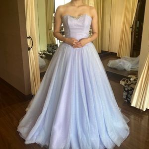 グリッターが可愛いドレスです