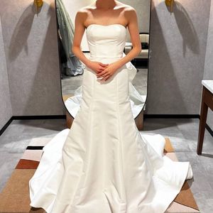 大人ウェディングにぴったりなドレス
