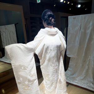 ナチュラルでゴールドがポイント