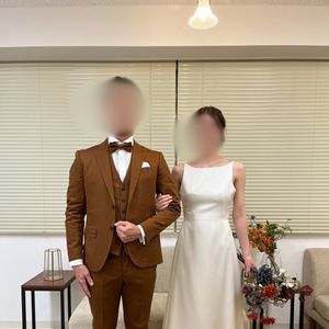 シンプルなドレス