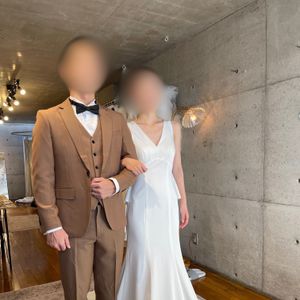 バックデザインの可愛いドレス