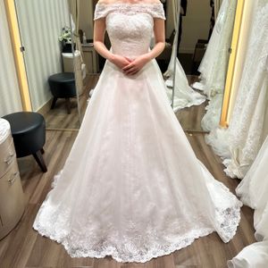 シンプルだけどクラシカルなドレス