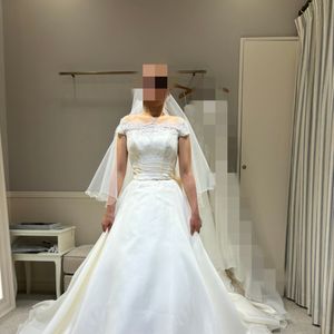 シンプルでかわいいドレス
