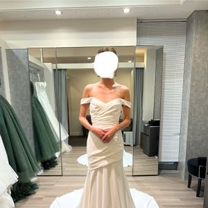 純白なマーメイドドレスです！