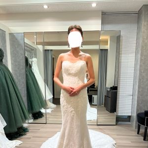 定番のマーメイドドレスです