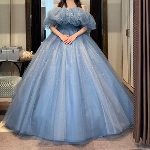 胸元のデザインがかわいい