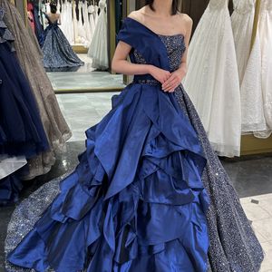 二種類のドレスが一度に楽しめるドレス