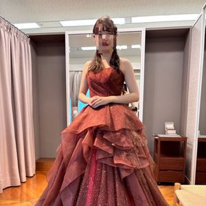 スカートのボリューム感が魅力