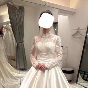 レースのかわいいロングスリーブタイプ