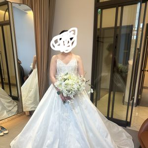 ハリのある素材