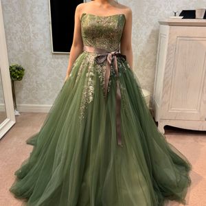ガーデンにぴったりのドレス