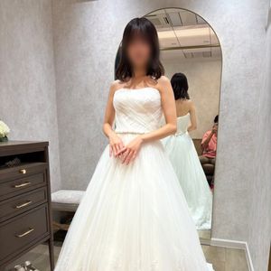 シンプルで洗礼されたドレス