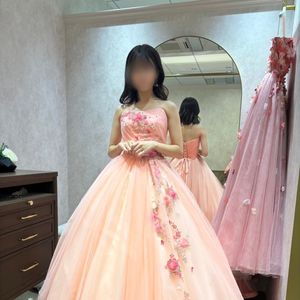 甘さ控えめ大人っぽさもあるドレス