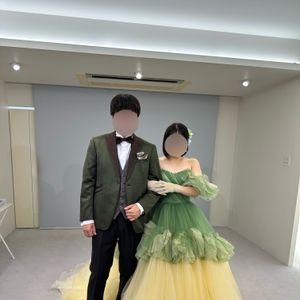 珍しい2色のドレス!