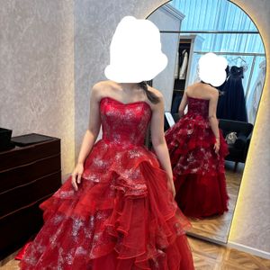 情熱的なレッドドレス