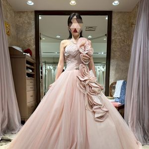 ピンクだけど、装飾によってはかわいくなりすぎない
