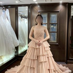 フリフリスカートが印象的