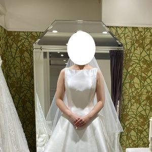 上品なクラシカルドレス