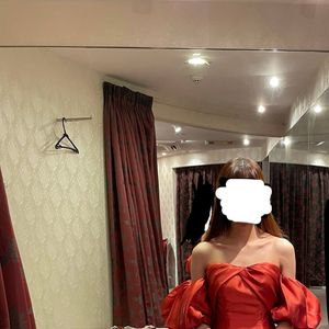 テラコッタカラードレス