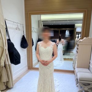 刺繍が素敵なドレスでした