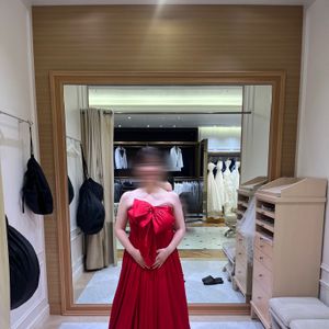 胸元のリボンが特徴のかわいらしいドレスでした