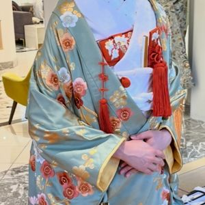淡いグリーンが綺麗な色打掛
