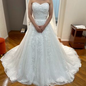 シンプルでも映えるドレス