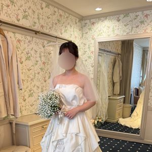 二層になっていて高級感のあるドレス